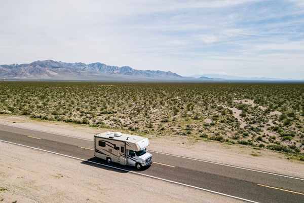Campingausrüstung, Zelte und Campingmöbel bei Luckytours